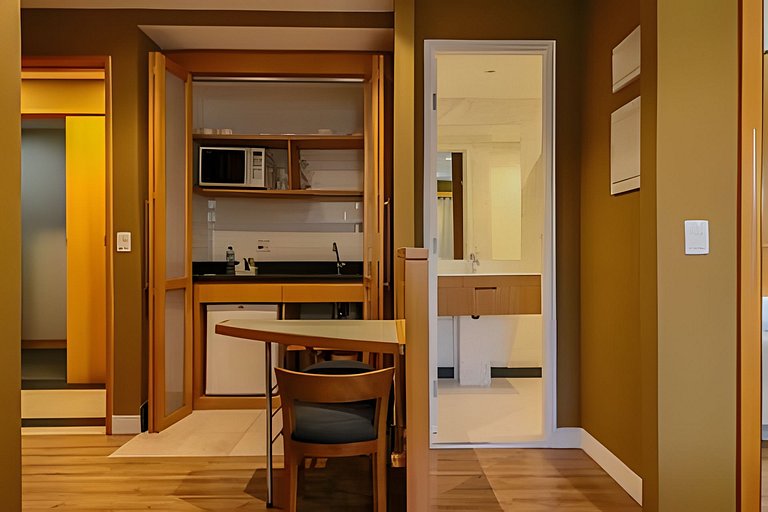 1707 Flat com duas suites com serviço de Hotel no Itaim Bibi