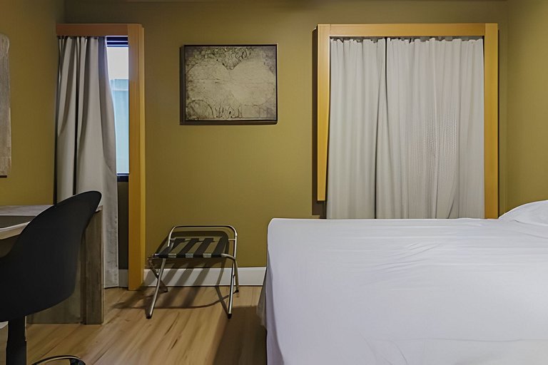 1707 Flat com duas suites com serviço de Hotel no Itaim Bibi