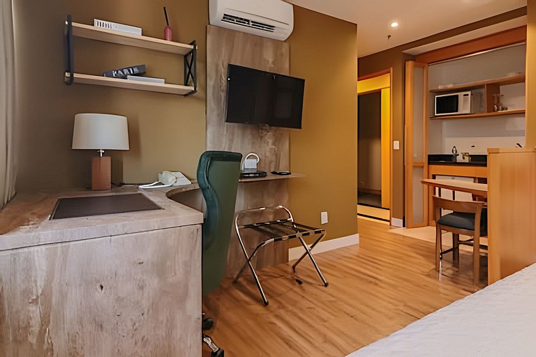 1707 Flat com duas suites com serviço de Hotel no Itaim Bibi