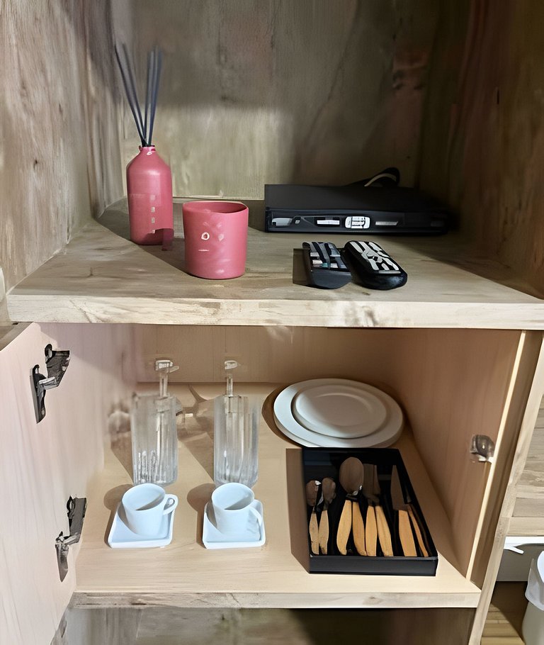 1707 Flat com duas suites com serviço de Hotel no Itaim Bibi