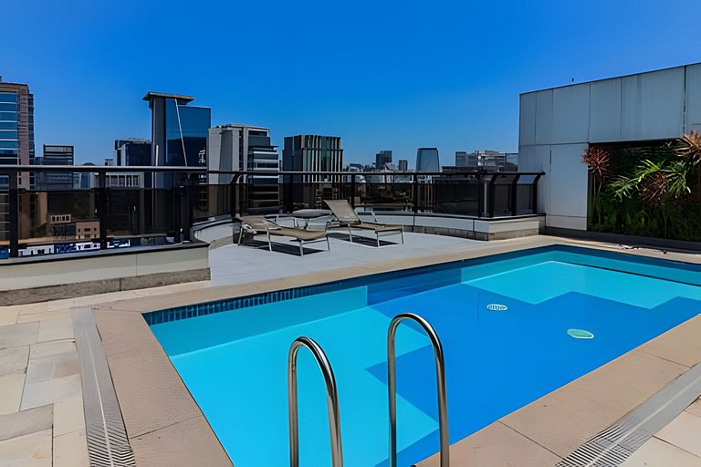 1707 Flat com duas suites com serviço de Hotel no Itaim Bibi