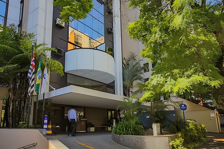 1707 Flat com duas suites com serviço de Hotel no Itaim Bibi