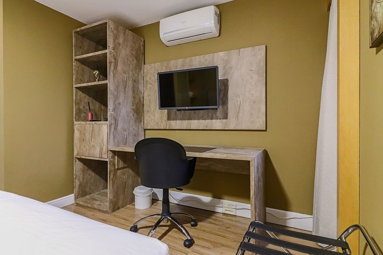1707 Flat com duas suites com serviço de Hotel no Itaim Bibi