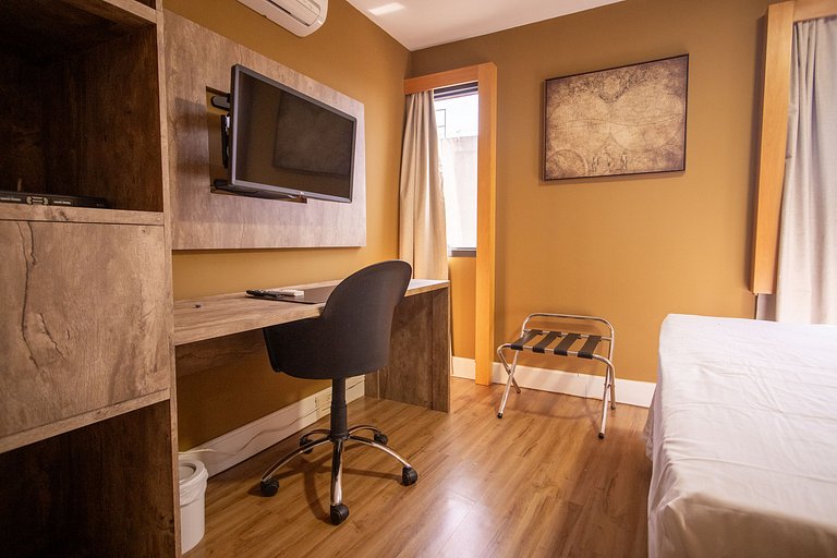 1707 Flat com duas suites com serviço de Hotel no Itaim Bibi