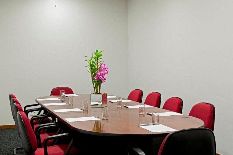 Flat com DUAS suítes dentro do Hotel Address Faria Lima